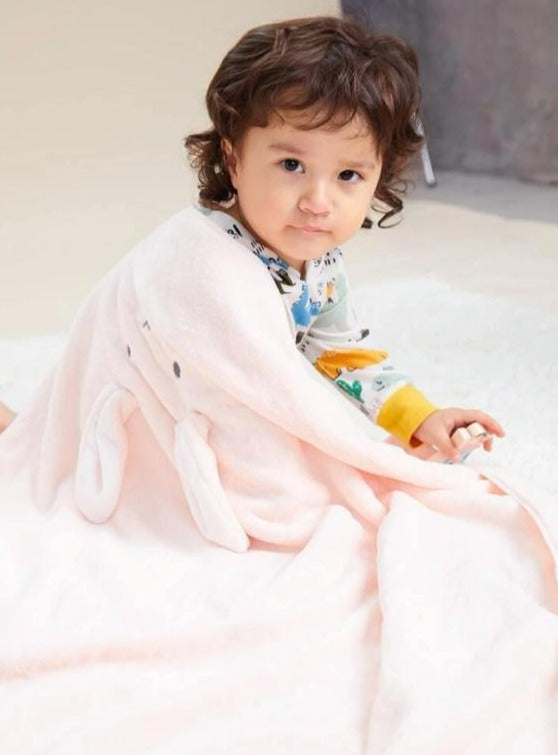 SHEIN Printed Rabbit Blanket