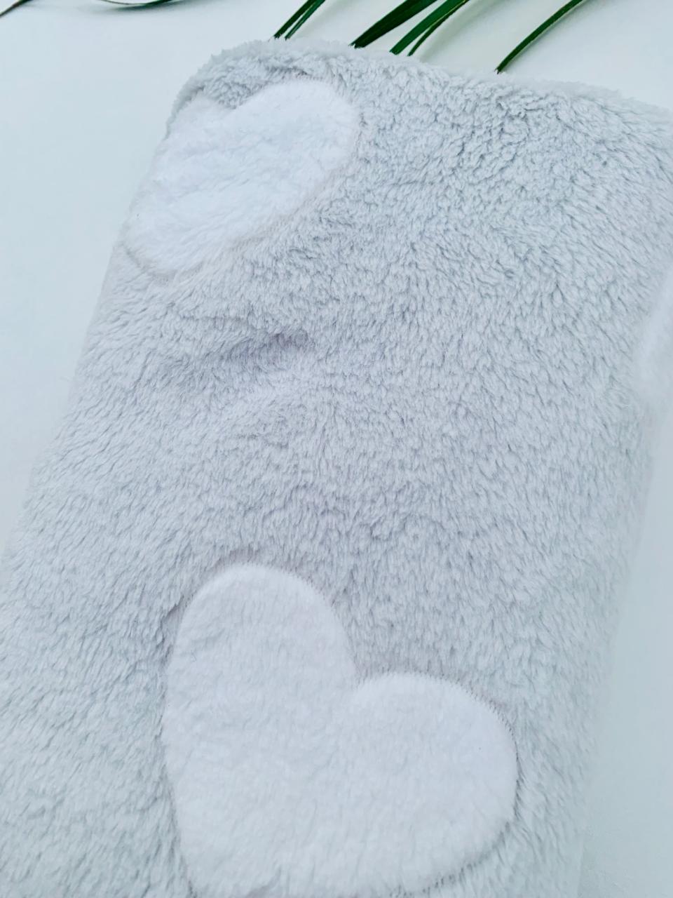 Junior's Woollen White Hearts Blanket