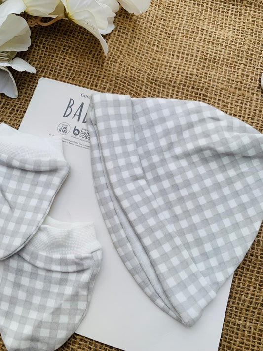 George Cap and Mittens Set