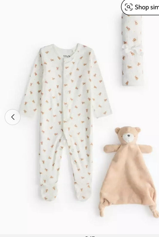 Tu Clothing Bear Print Baby Gift Box