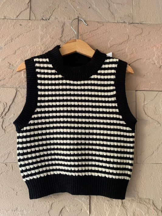 Knitted Sleeveless Sweater