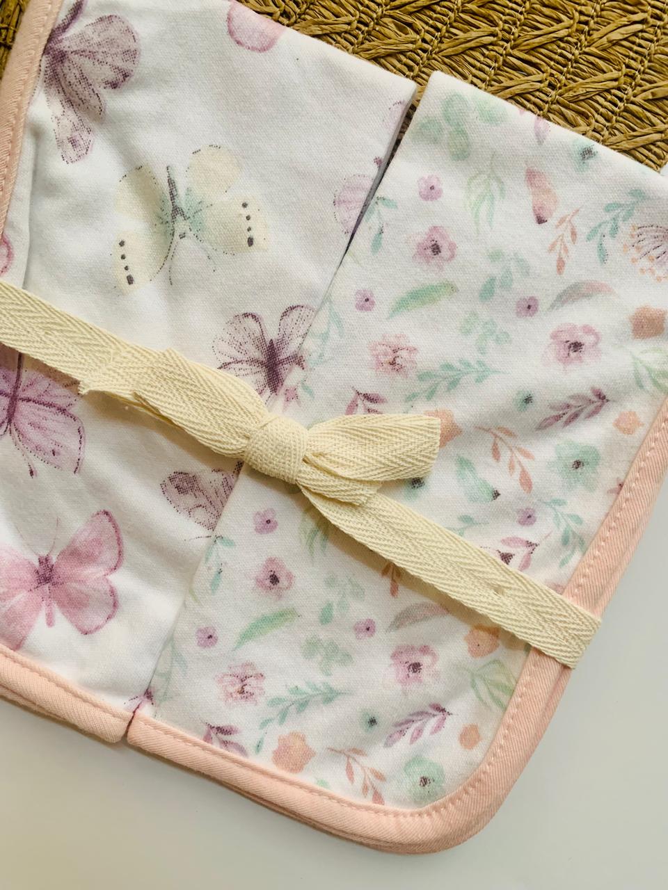 4pc "I am so Loved" 2 Bibs & 2 Burb Cloths