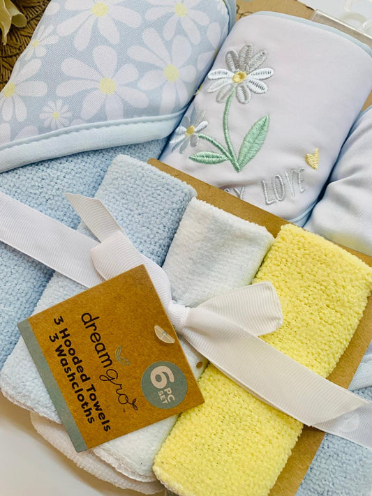 Pack of 3 Floral "Daisey Love" Hooded Towel & Wash Clothes