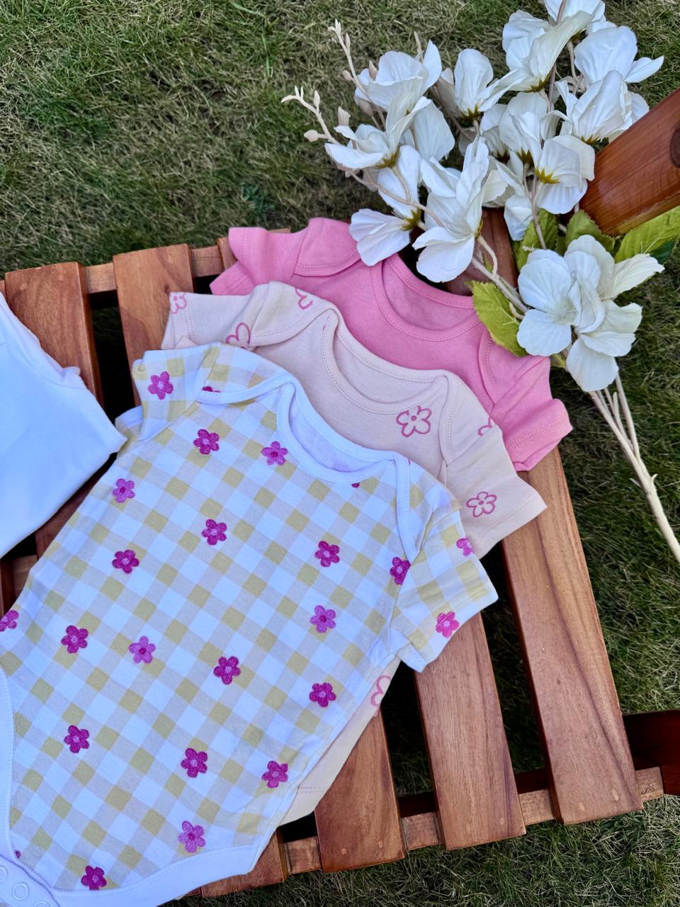 George pack of 4 Floral Bodysuits
