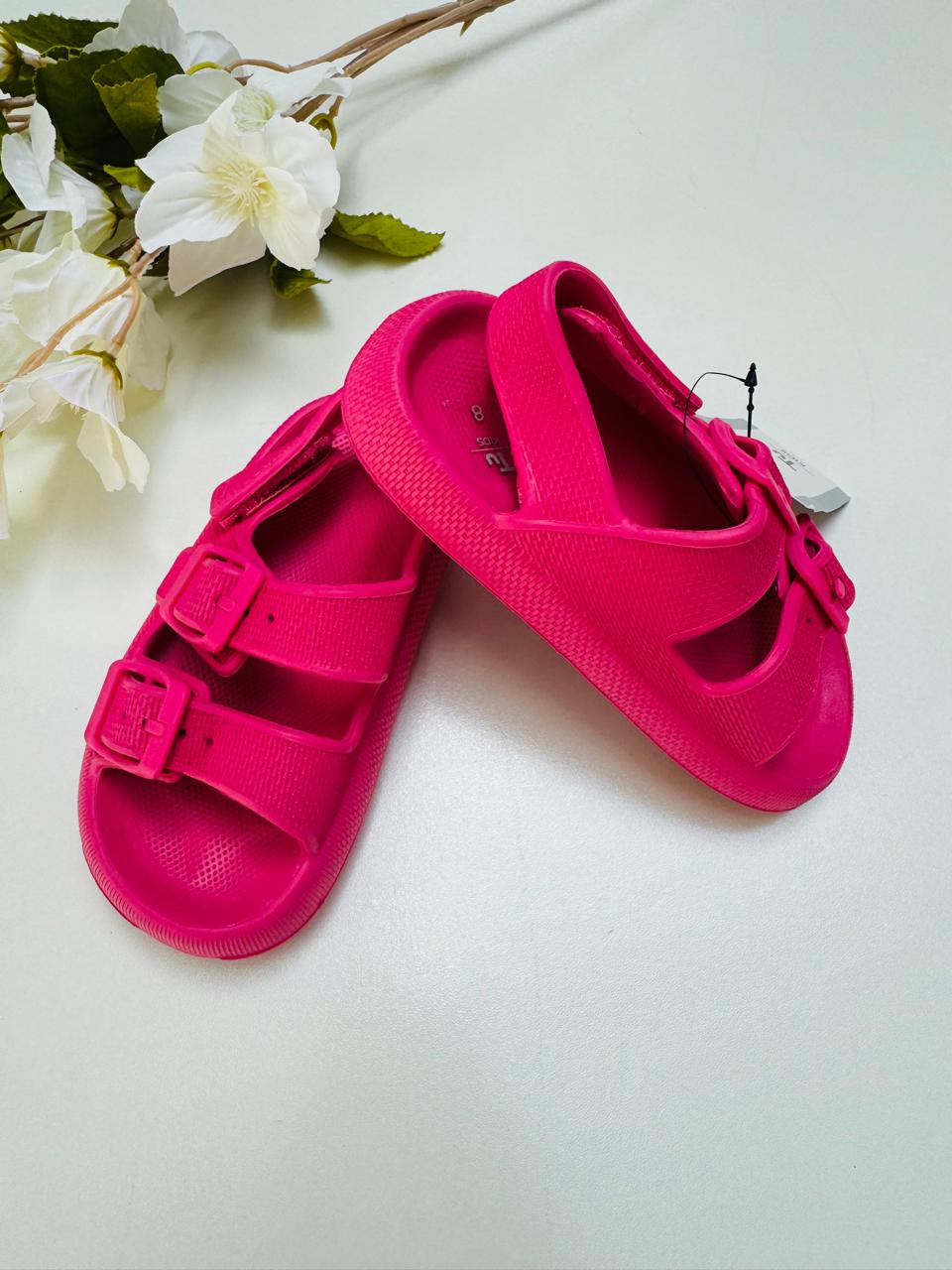 TU Clothing Sandals