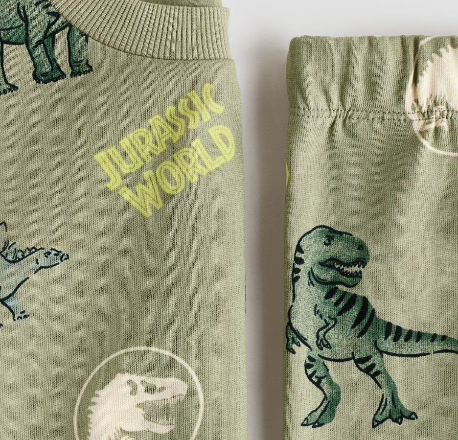 H&M "Jurassic World" Sweat Shirt & Trouser Set