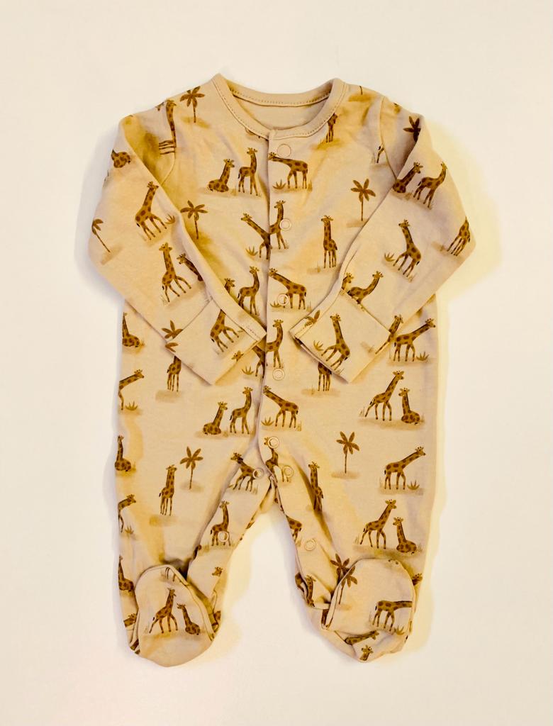 TuClothing Printed Giraffe Sleepsuit