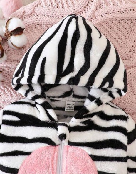 SHEIN Zipped Sleepsuit