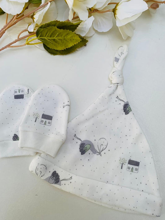 George Cap & Mittens Set