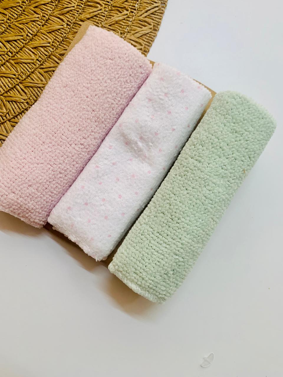 Pack of 3  Floral "Pretty" Hooded Towel & Wash Clothes