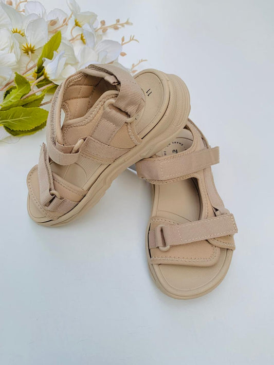 TU Clothing Sandal