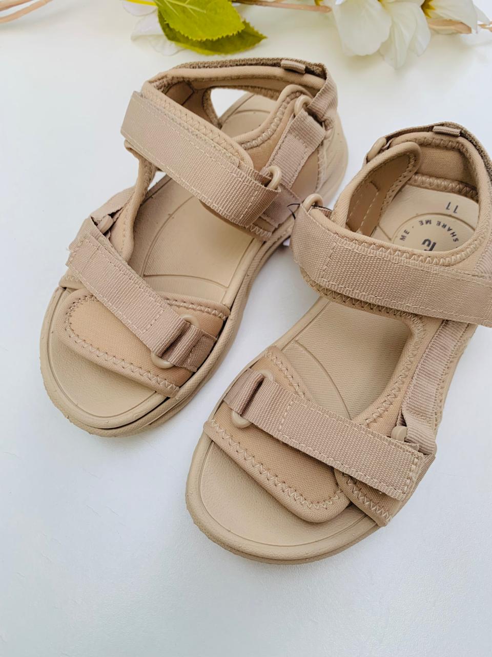 TU Clothing Sandal