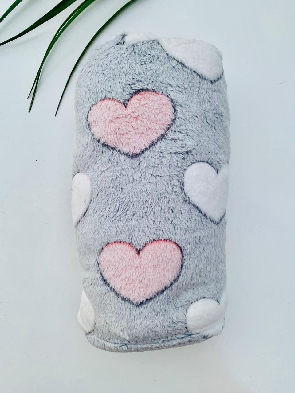 Junior's Woollen Pink Hearts Blanket