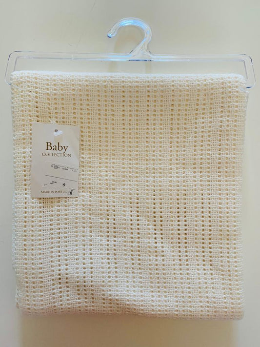 White Knitted Blanket