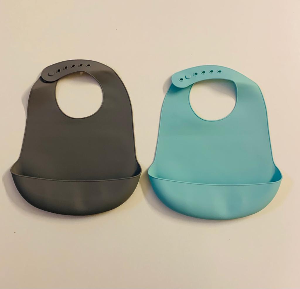 Snuggle Tots Pack of 2 Silicon Bibs